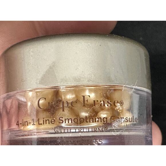 29A. Crepe Erase 4-in-1 line smoothing capules; sealed - Picture 2 of 2